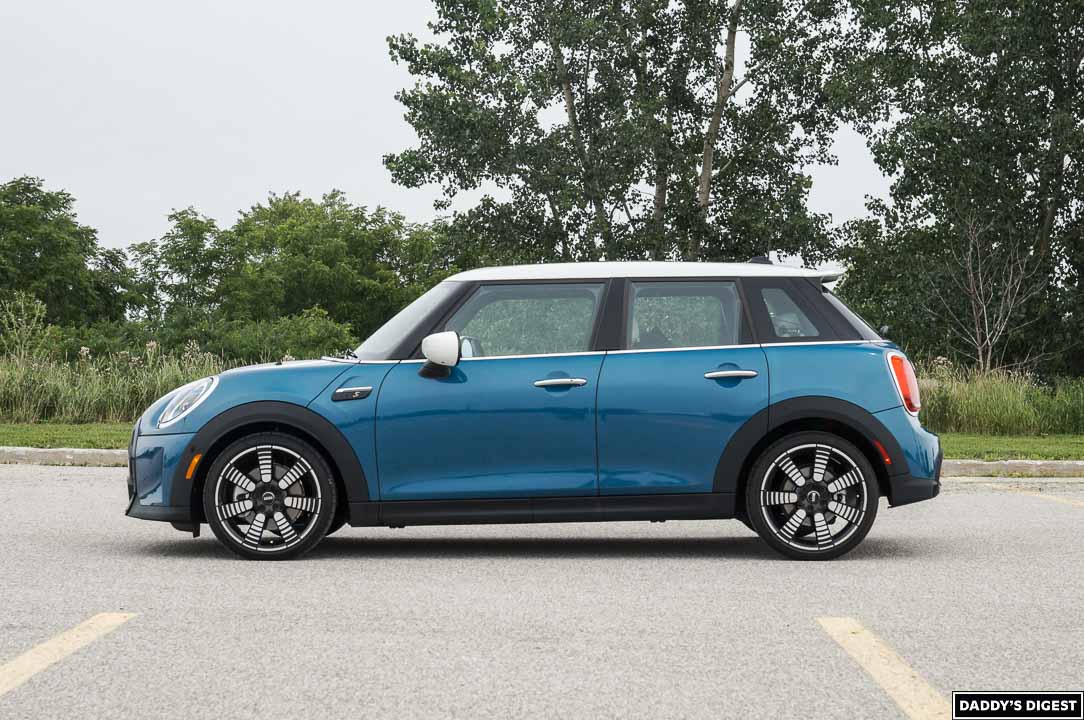 2022 MINI Cooper S 5 Door | Car Review