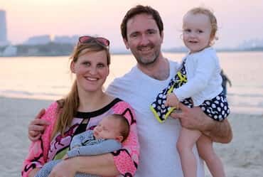 Does She Speak English or German?