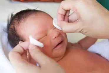 How Do I Clean My Baby’s Face?
