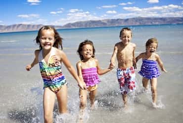 15 Easy Steps for Taking Toddlers to the Beach
