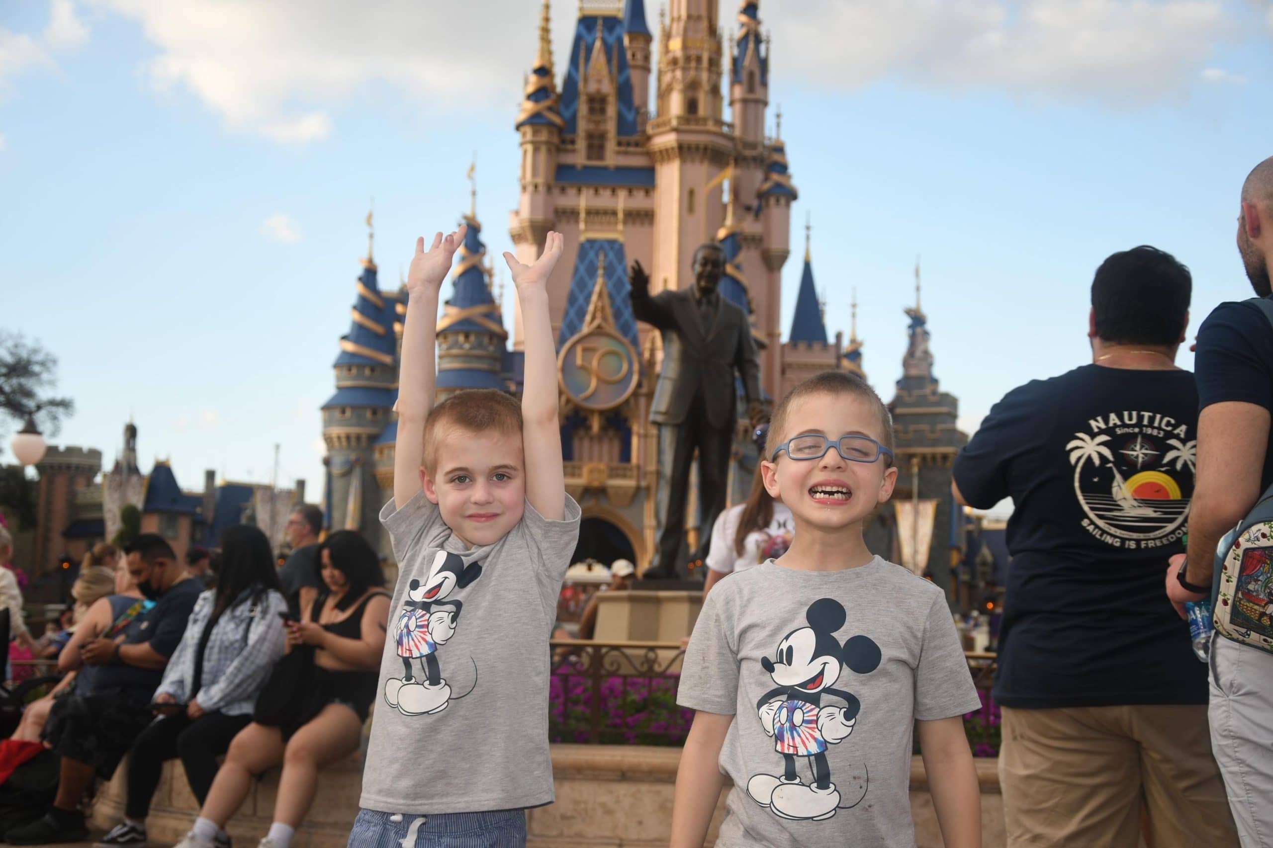 twin boys at disney
