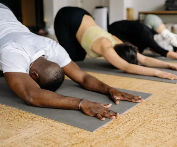 5 Tips for Practicing Family-Friendly Yoga