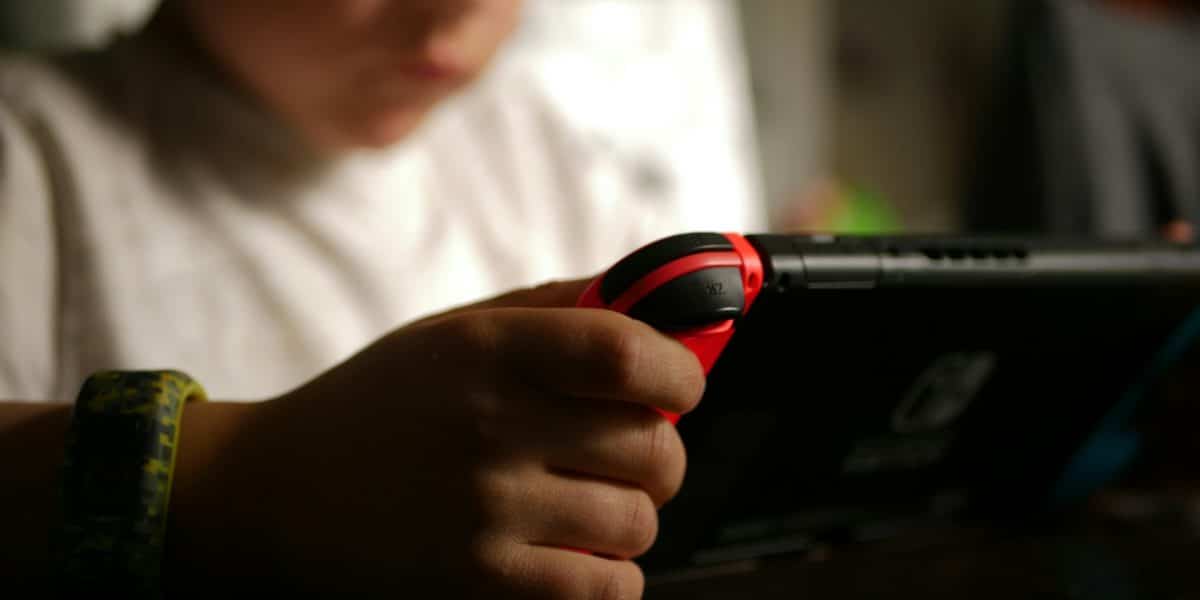 At What Age Should a Child Play Video Games?